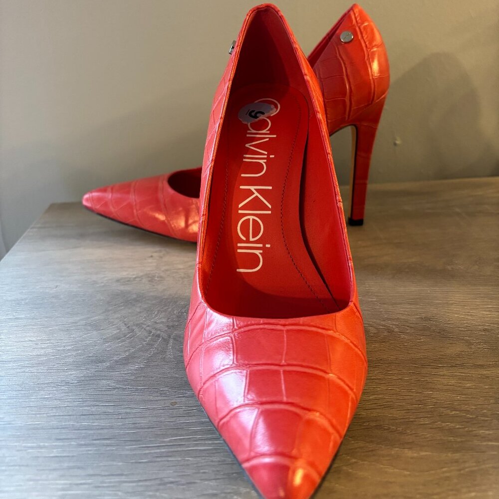 Size 9 Calvin Klein Coral Heels